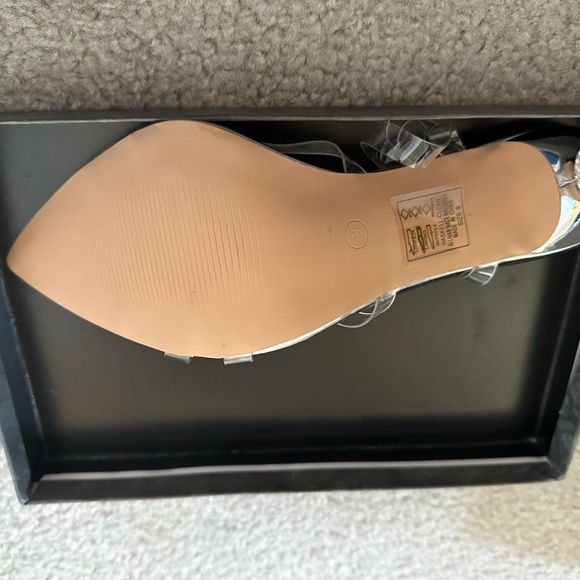 Heels - Picture 3 of 5